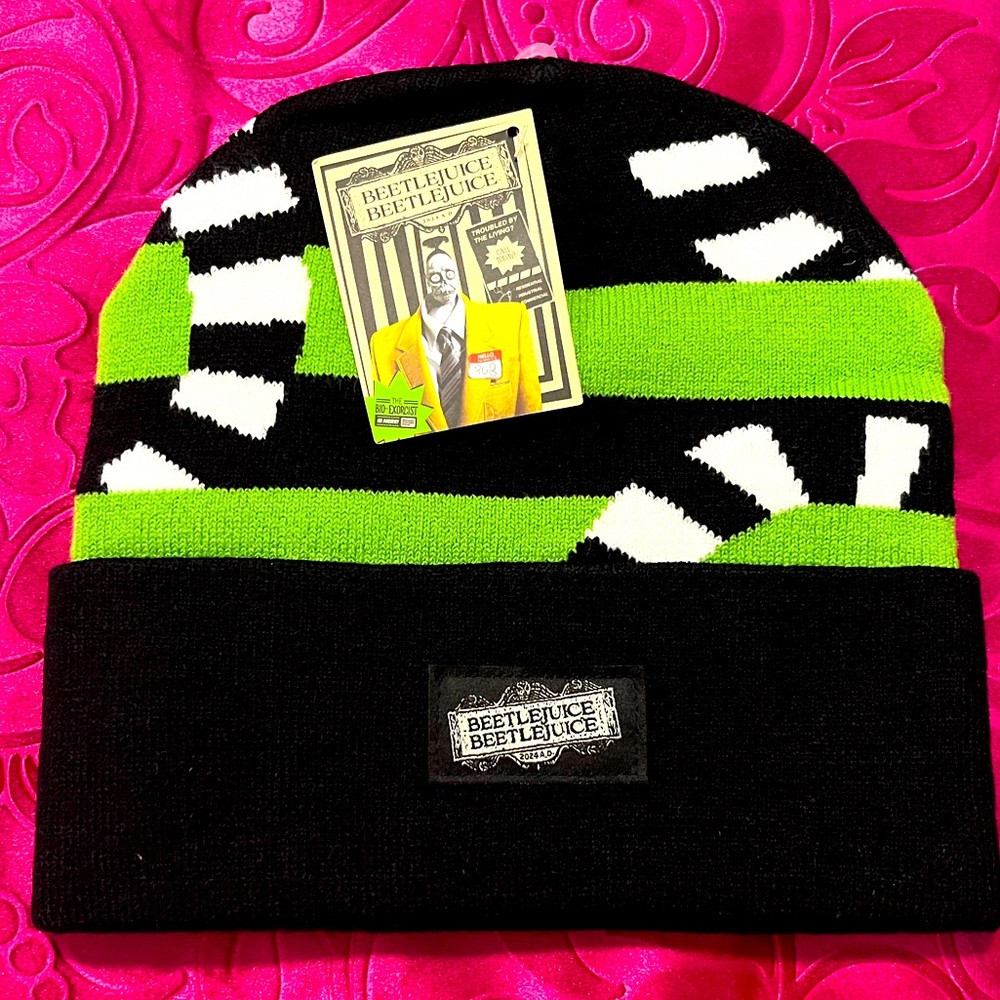 NWT BEETLEJUICE SANDWORM BEANIE